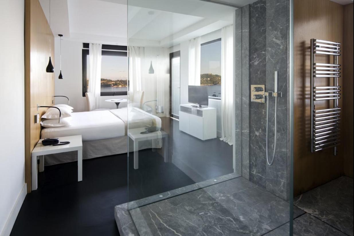 Hôtel Le Versailles Villefranche-sur-Mer Exterior foto