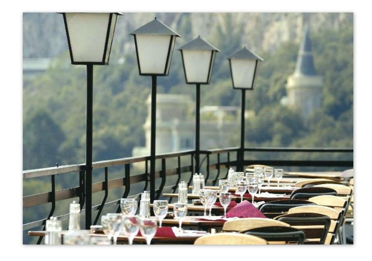 Hôtel Le Versailles Villefranche-sur-Mer Exterior foto